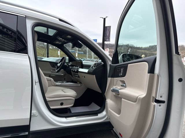 Certified 2025 Mercedes-Benz GLB 250 4MATIC image 25