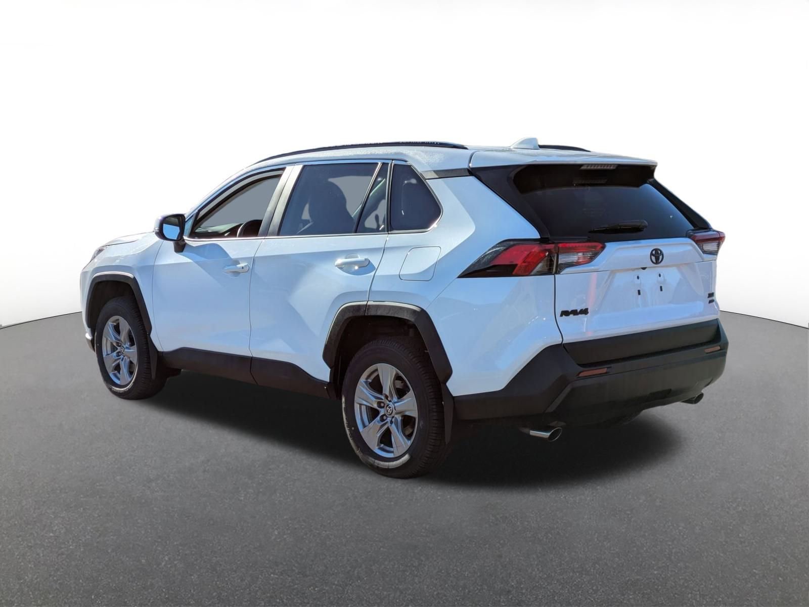 Certified 2022 Toyota RAV4 XLE image 4