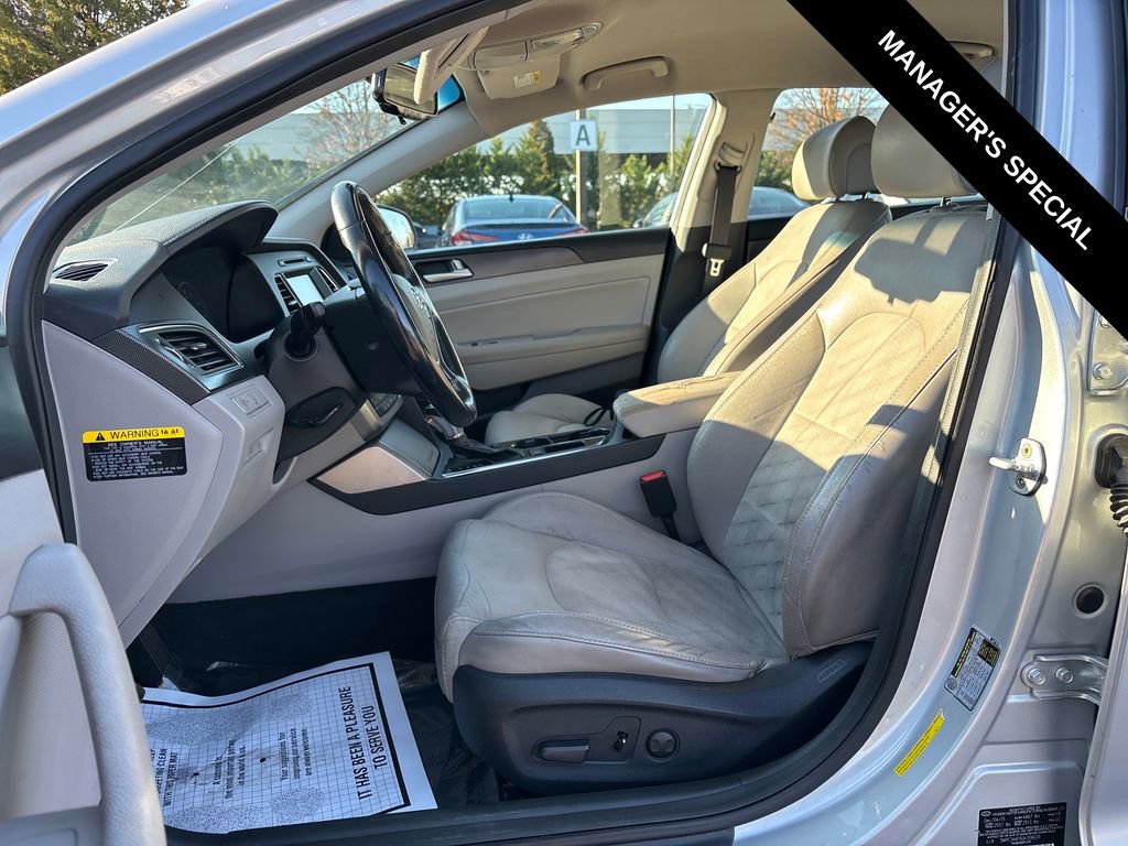 Used 2016 Hyundai Sonata Sport w/ Option Group 02 image 9