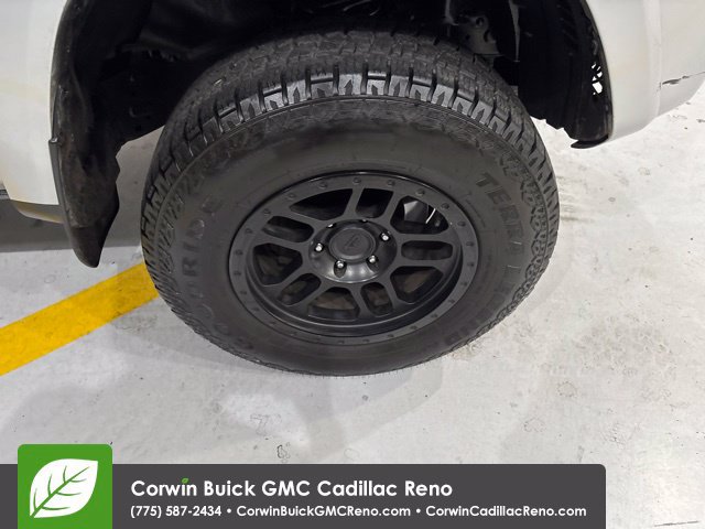 Used 2018 Toyota 4Runner SR5 Premium AWD/4WD image 35