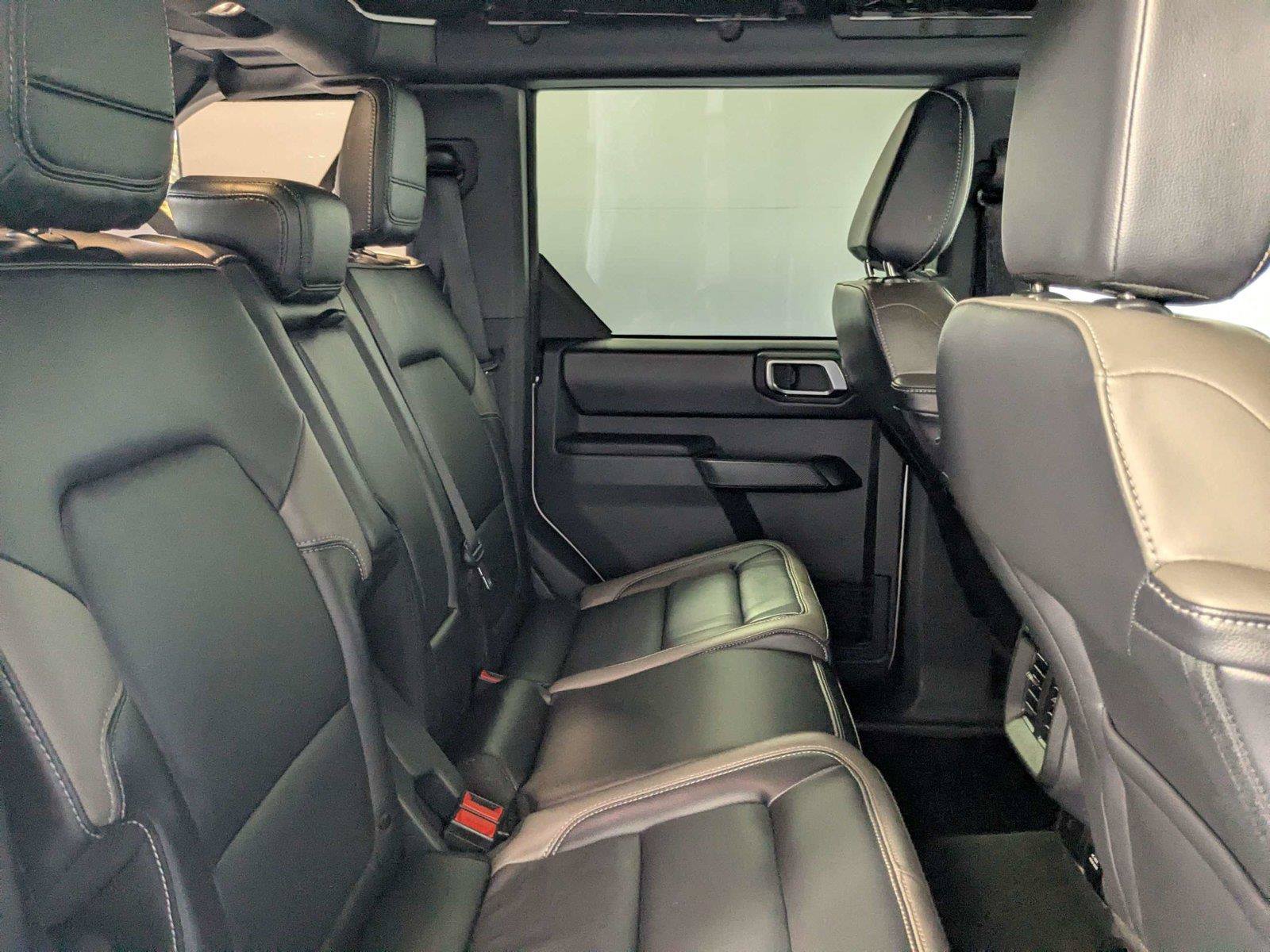 Used 2025 Ford Bronco Outer Banks AWD/4WD image 30