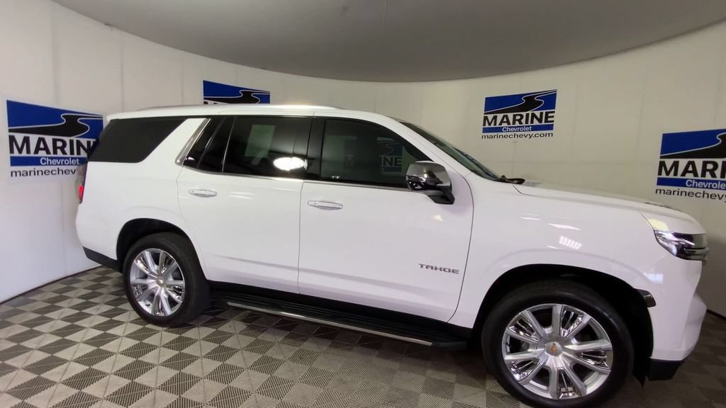 Used 2024 Chevrolet Tahoe Premier w/ Premium Package AWD/4WD image 3