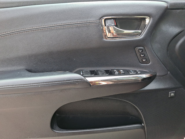 Used 2016 Toyota Avalon Limited w/ Toyota Safety Sense Package FWD image 12