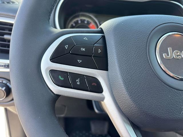 Used 2022 Jeep Cherokee Latitude AWD/4WD image 18