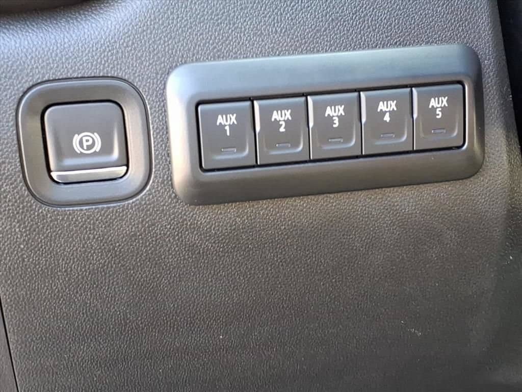 New 2026 Chevrolet Silverado 3500 W/T w/ WT Convenience Package AWD/4WD image 19