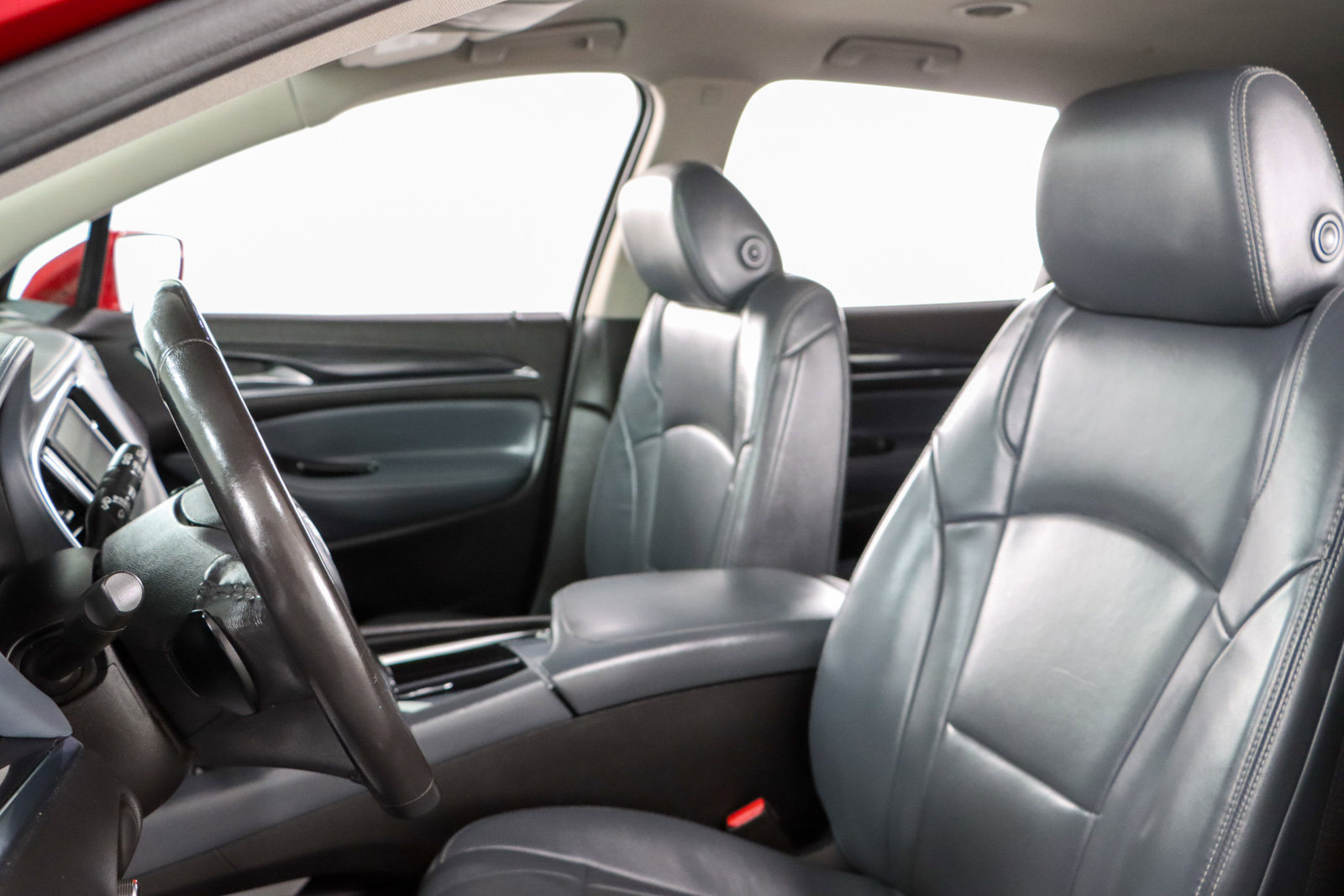 Used 2019 Buick Enclave Essence image 23