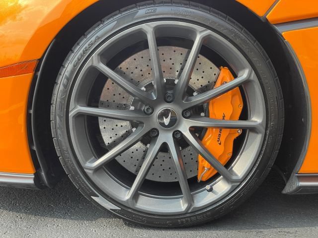 Used 2019 McLaren 570S Spider RWD image 22