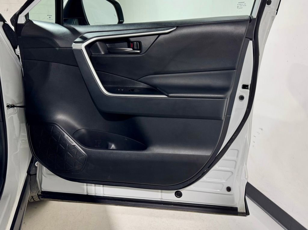 Used 2024 Toyota RAV4 LE image 24