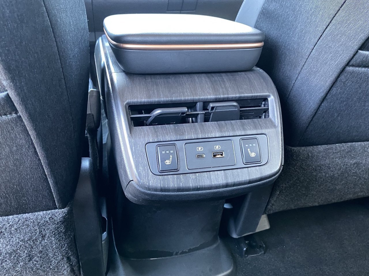 Certified 2024 Nissan Ariya FWD image 15