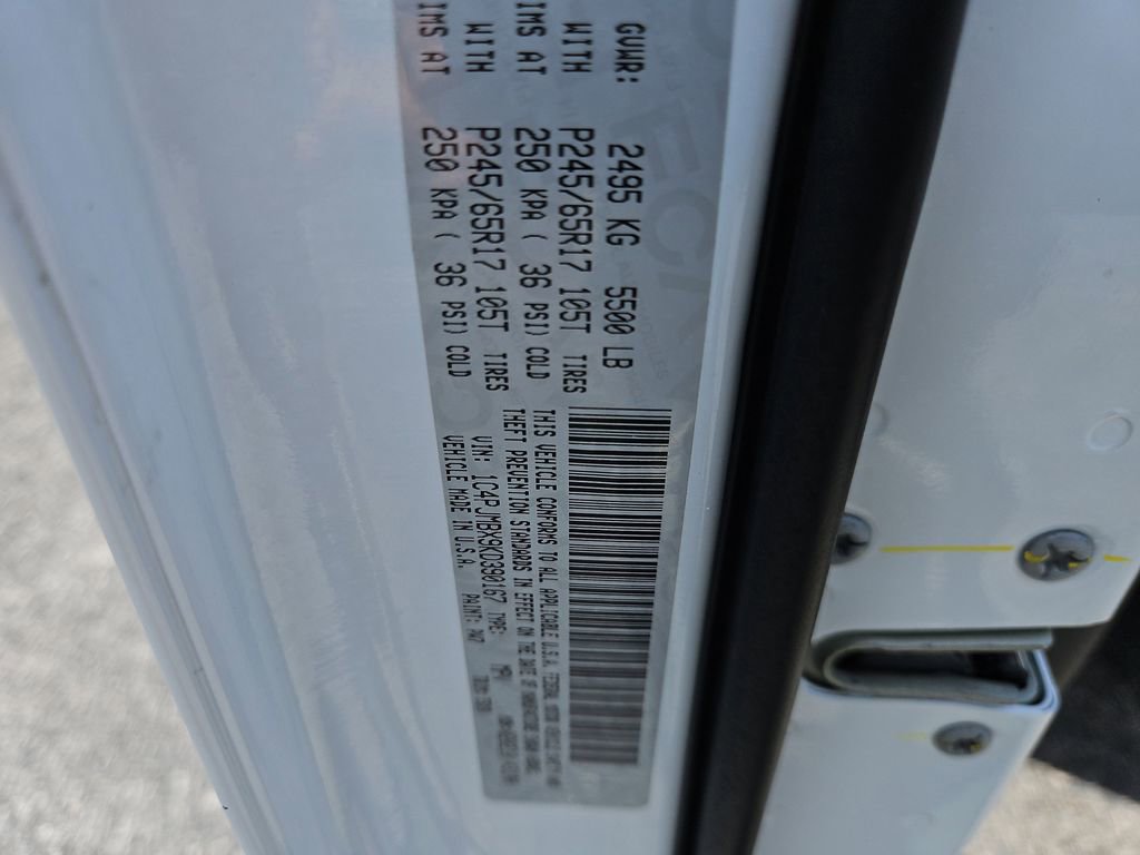 Used 2019 Jeep Cherokee Trailhawk w/ Cold Weather Group image 28