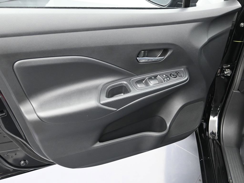 New 2025 Nissan Versa SV w/ Trunk Package FWD image 10
