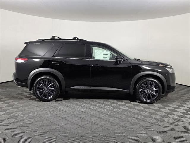 New 2026 Nissan Pathfinder SL w/ SL Premium Package AWD/4WD image 2