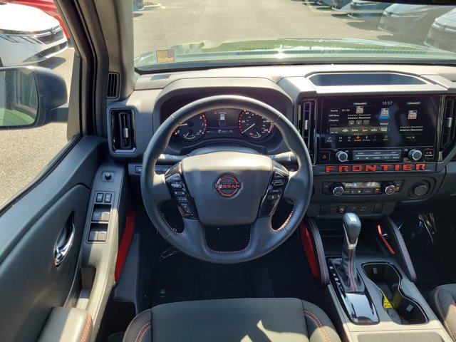 Used 2025 Nissan Frontier Pro-X RWD image 10