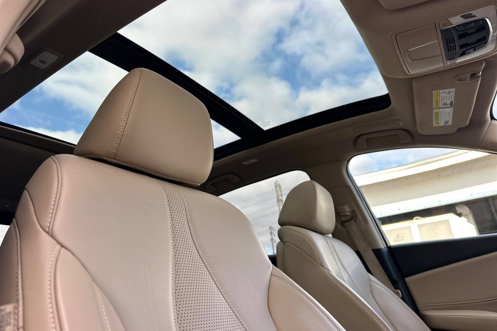 Used 2023 Acura RDX w/ Technology Package FWD image 21