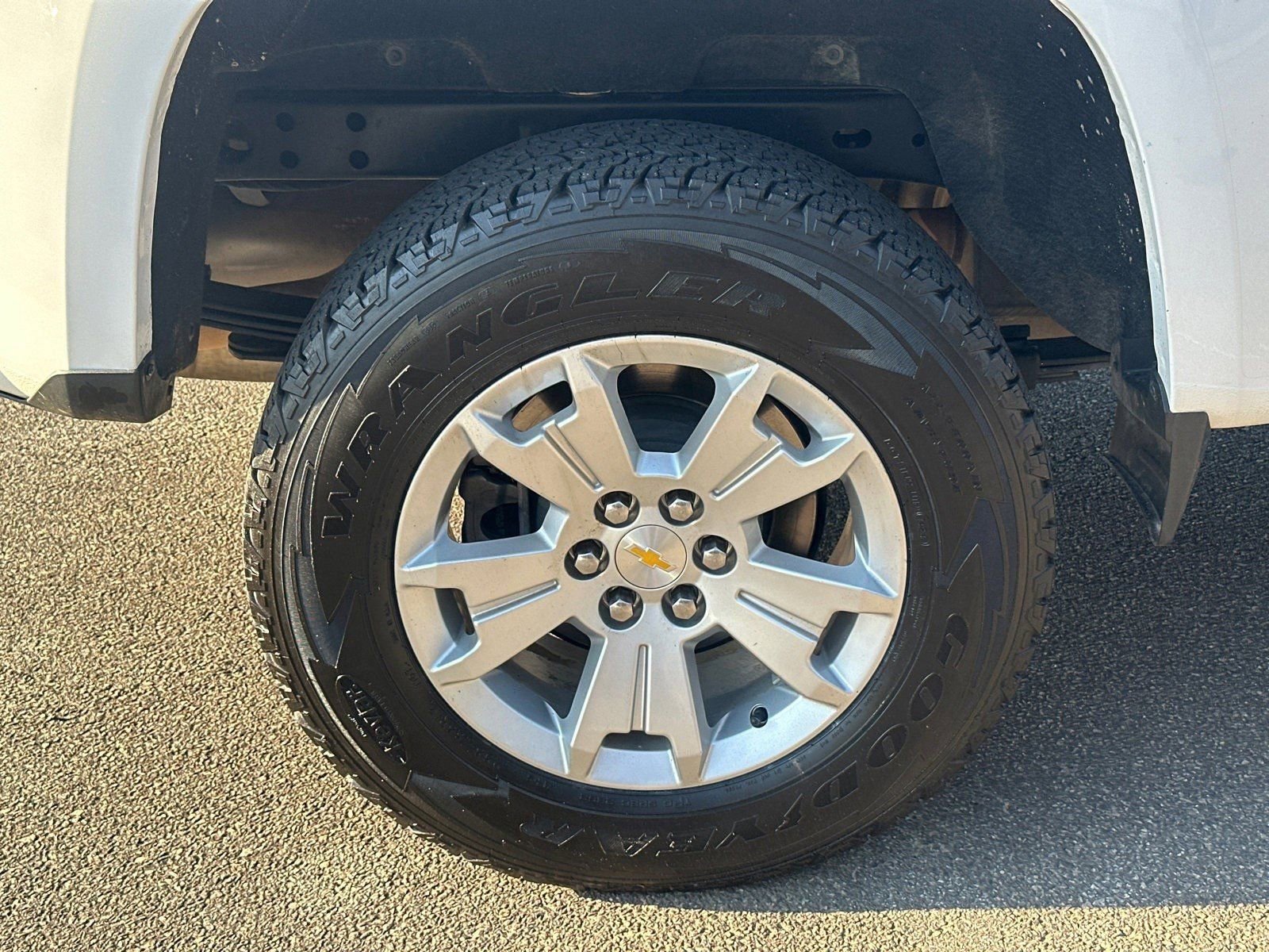 Used 2022 Chevrolet Colorado LT w/ Fleet Safety Package image 17