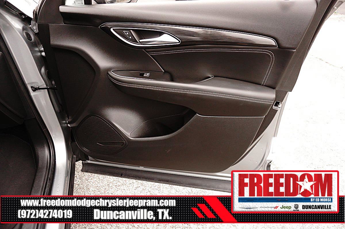 Used 2023 Buick Envision Essence AWD/4WD image 40