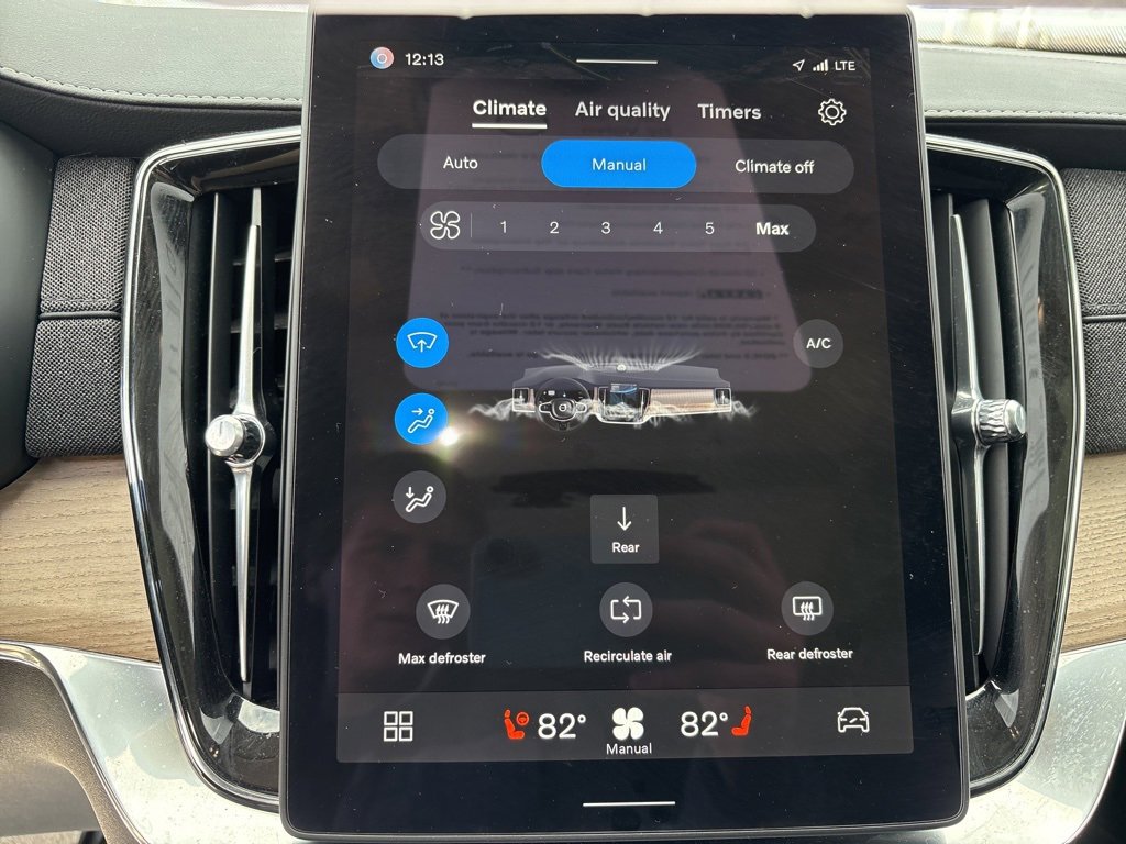 Certified 2025 Volvo XC90 B5 Plus image 27