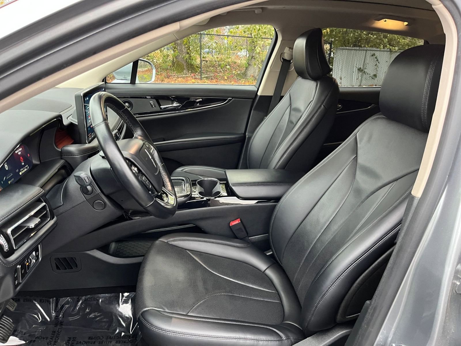 Used 2023 Lincoln Nautilus Reserve w/ Equipment Group 201A image 38