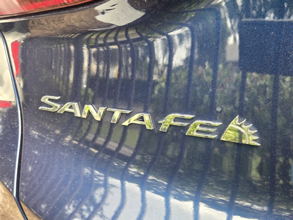 Used 2021 Hyundai Santa Fe Limited FWD image 9