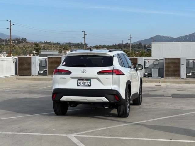 Used 2025 Toyota Corolla Cross XLE w/ Convenience Package FWD image 34
