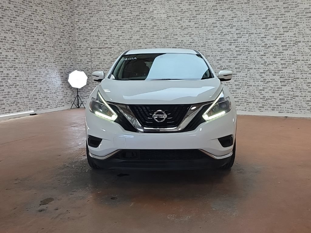 Used 2018 Nissan Murano S w/ Cargo Package FWD image 2