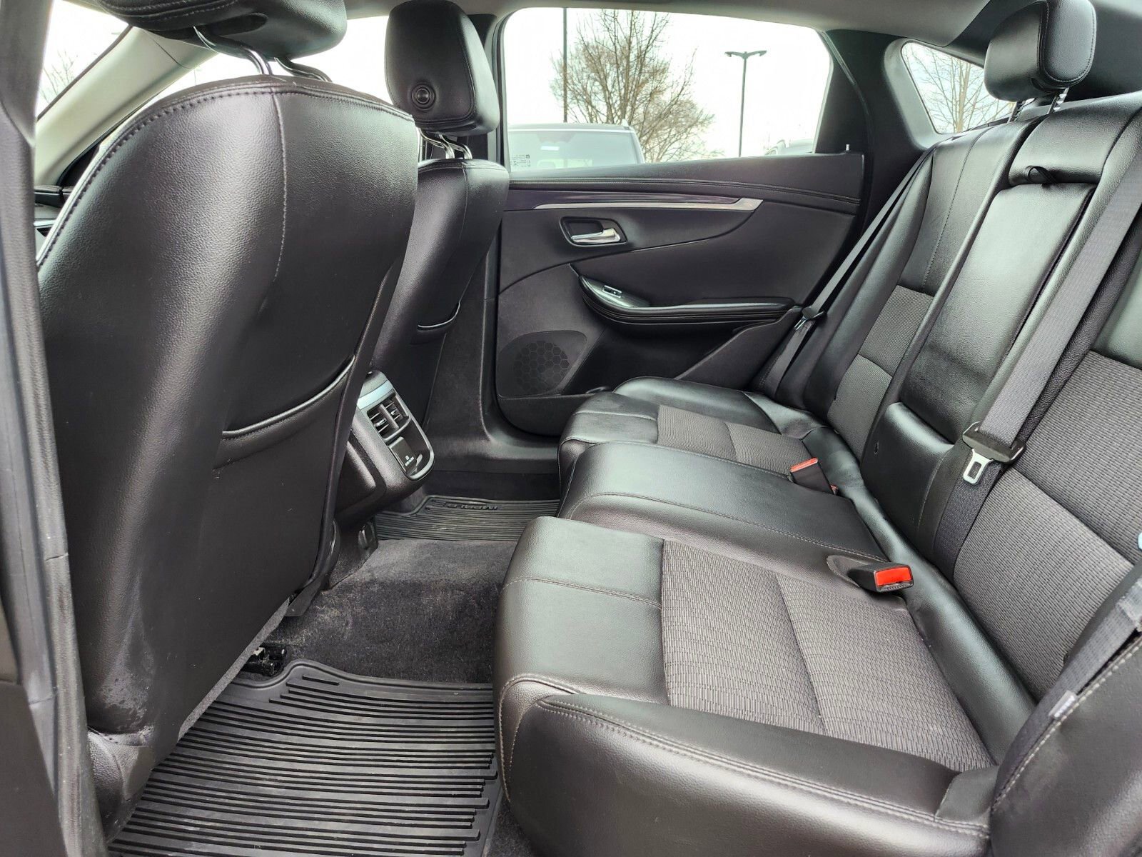 Used 2019 Chevrolet Impala LT w/ LT Convenience Package image 16