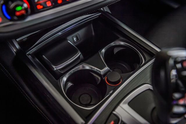 Used 2019 BMW 740i w/ Executive Package image 25