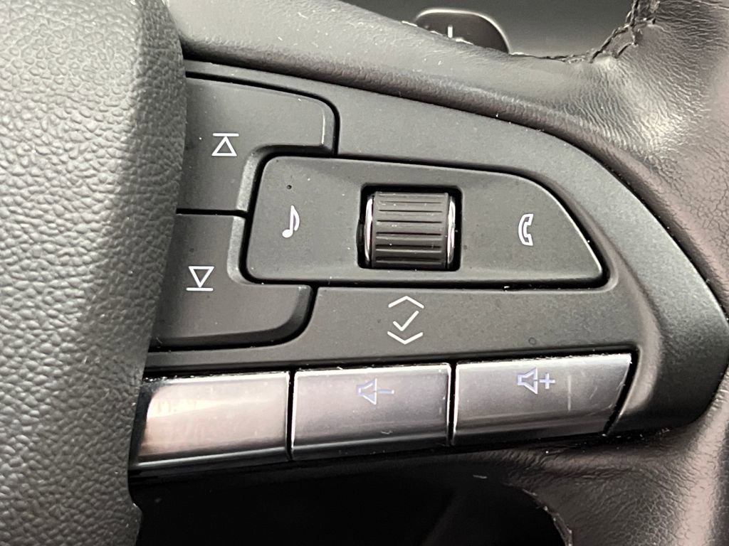 Used 2024 Cadillac XT4 Premium Luxury image 42