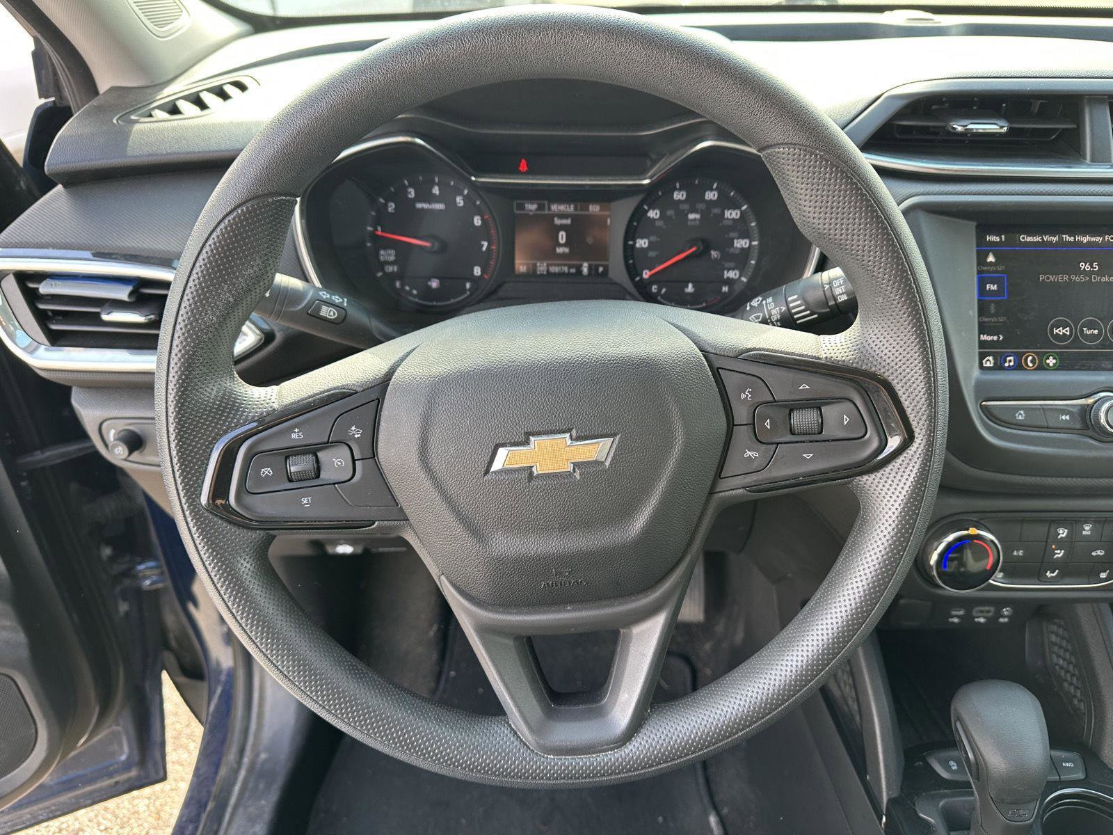 Used 2022 Chevrolet TrailBlazer LT AWD/4WD image 22