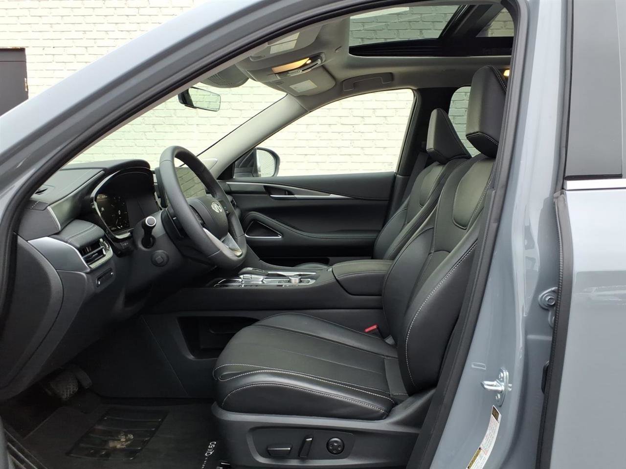 Used 2026 INFINITI QX60 Luxe w/ Cargo Package image 12