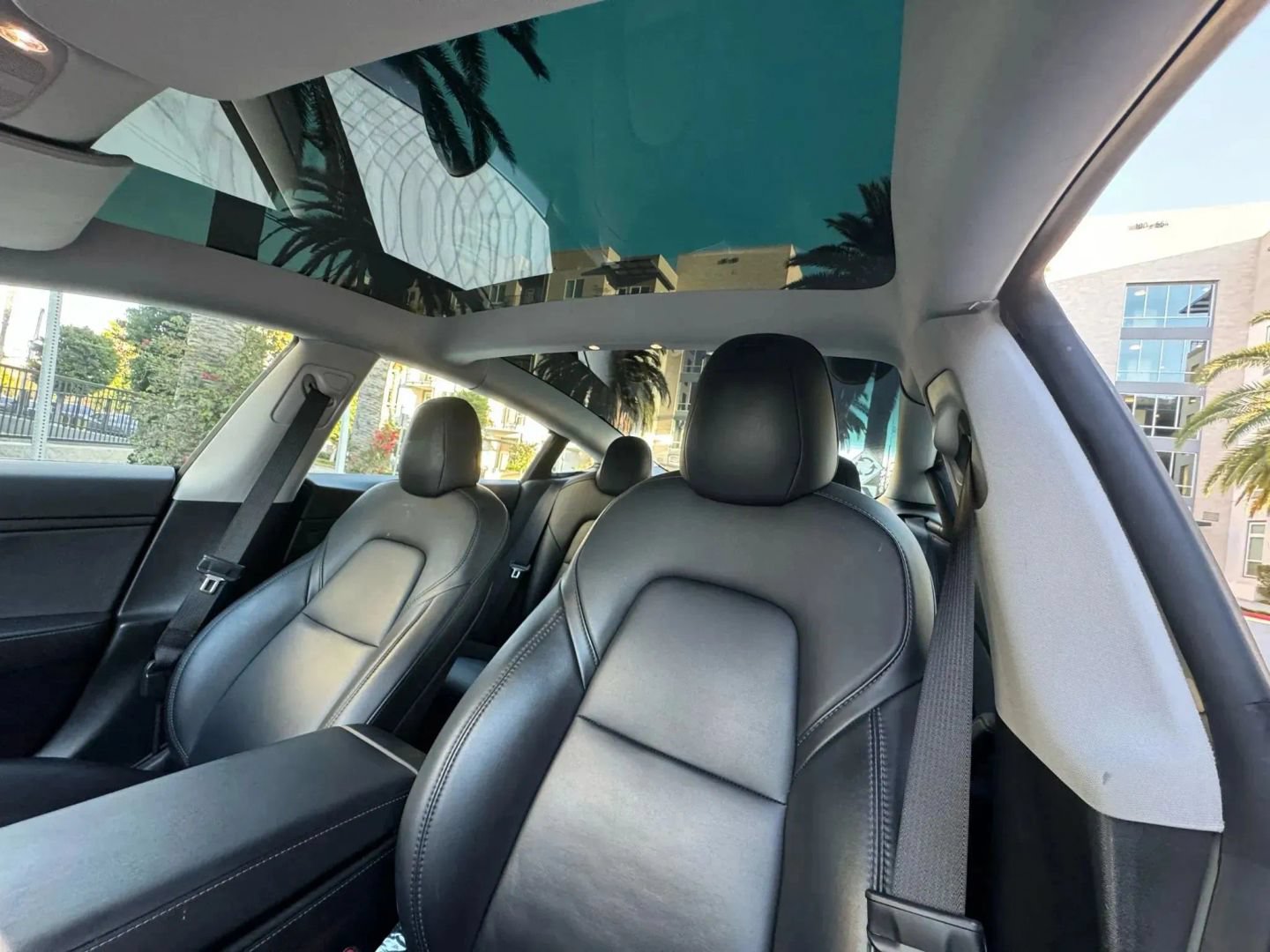 Used 2022 Tesla Model 3 Long Range AWD/4WD image 8