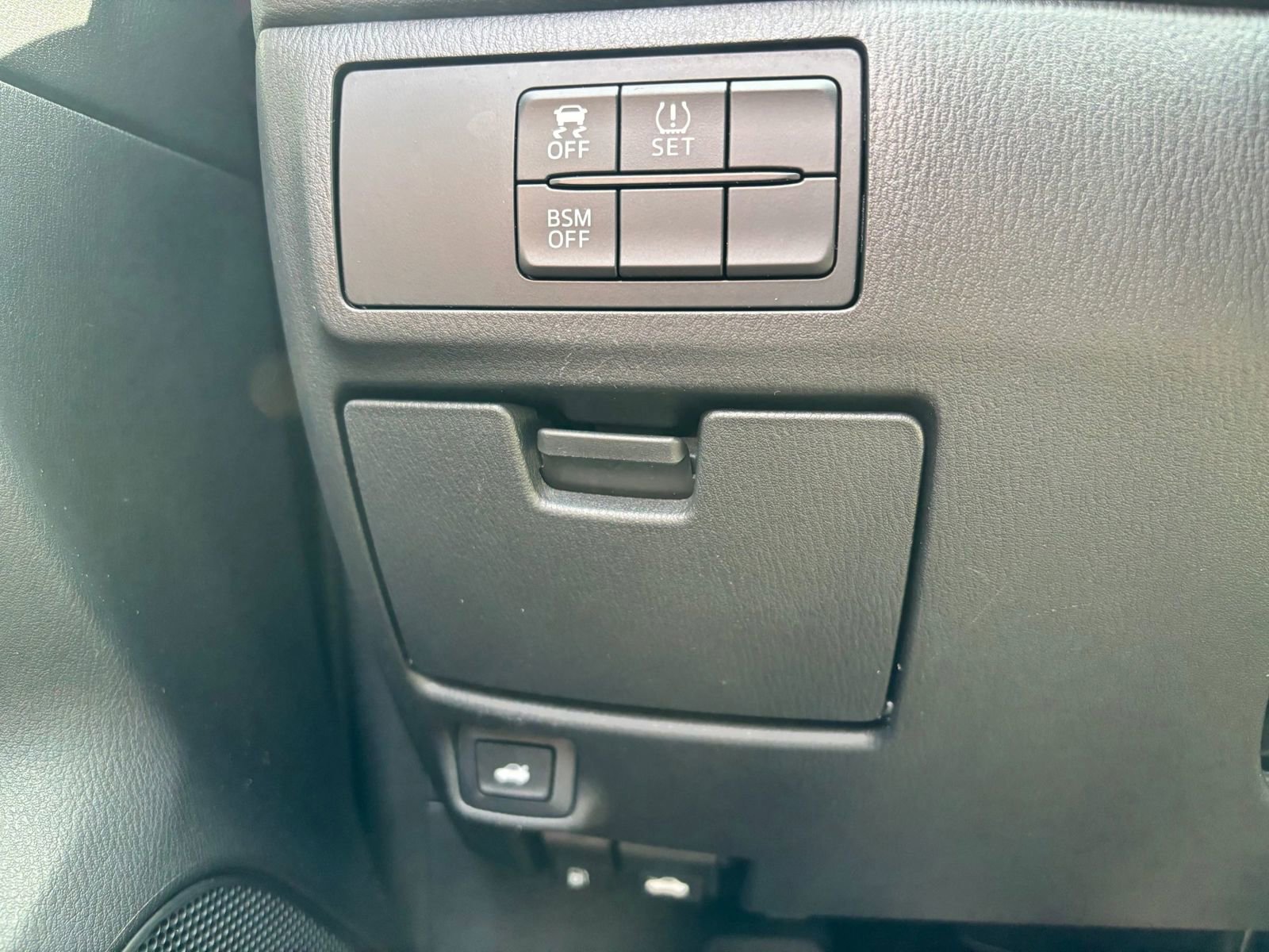 Used 2015 MAZDA MAZDA6 Touring image 27