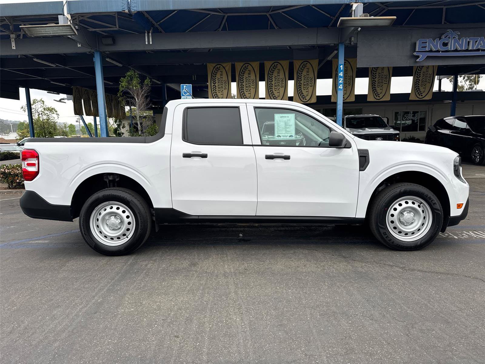 Used 2025 Ford Maverick XL image 7