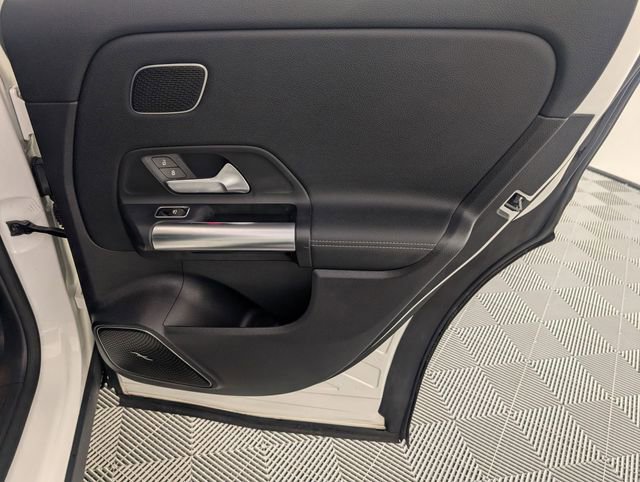 Used 2021 Mercedes-Benz GLA 250 4MATIC image 32