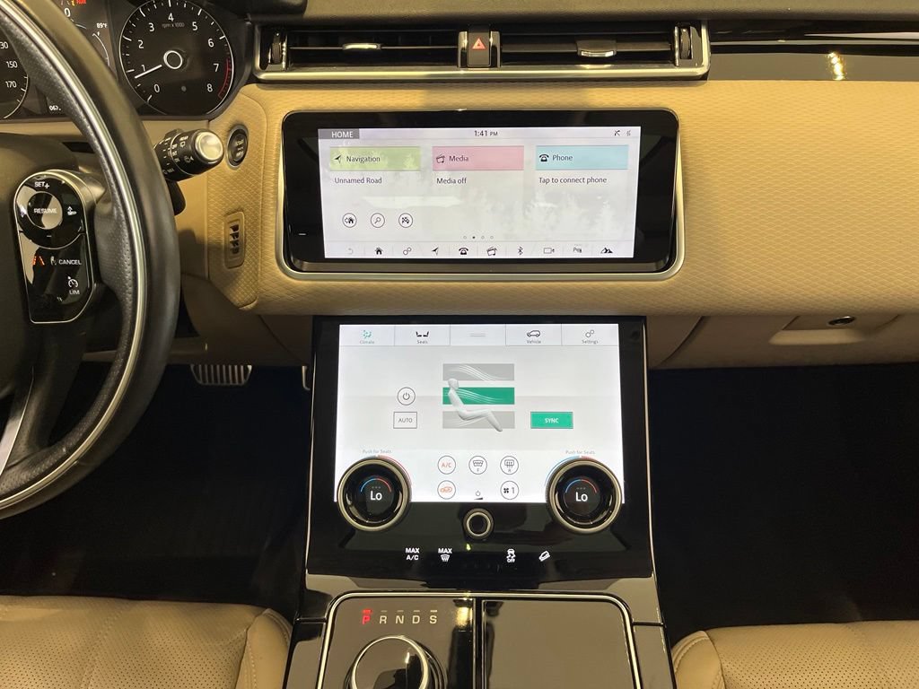 Certified 2020 Land Rover Range Rover Velar R-Dynamic S AWD/4WD image 30