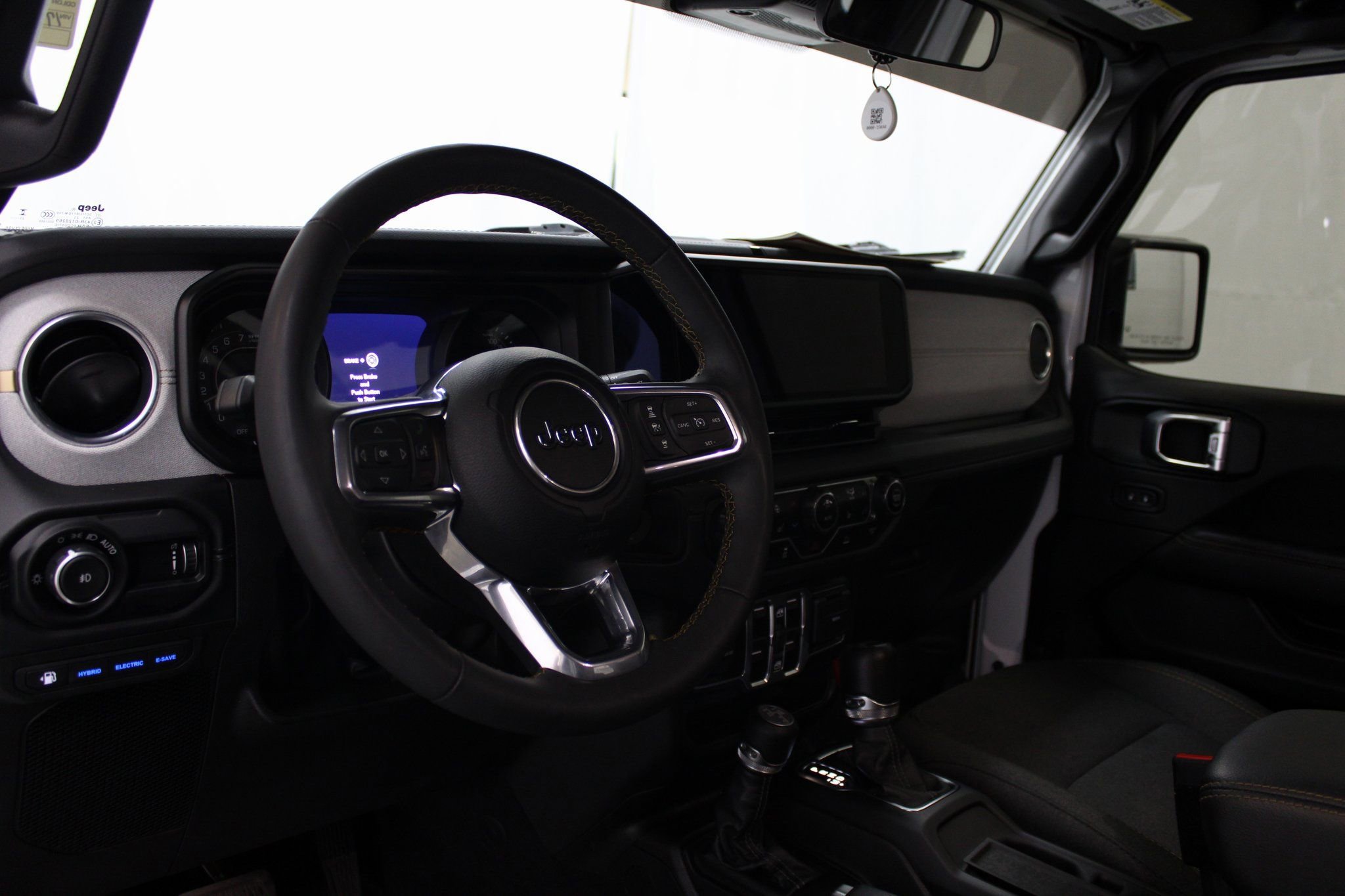 Used 2024 Jeep Wrangler Unlimited Sahara image 15