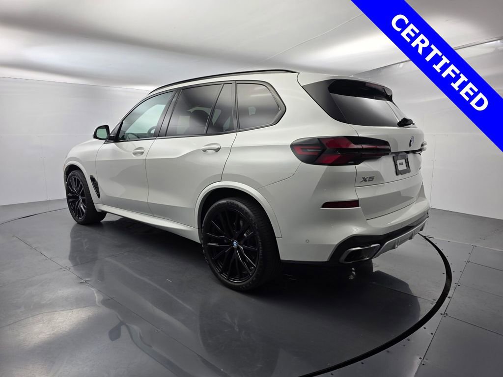 Certified 2024 BMW X5 xDrive40i w/ M Sport Package image 6