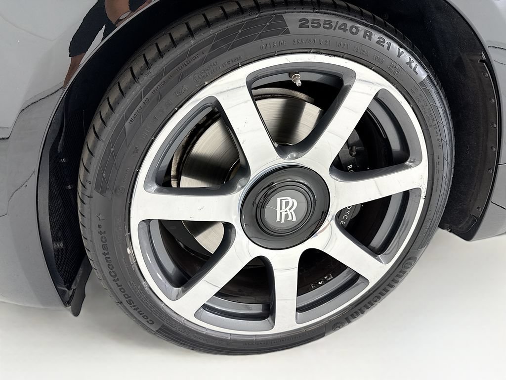 Used 2016 Rolls-Royce Wraith RWD image 27