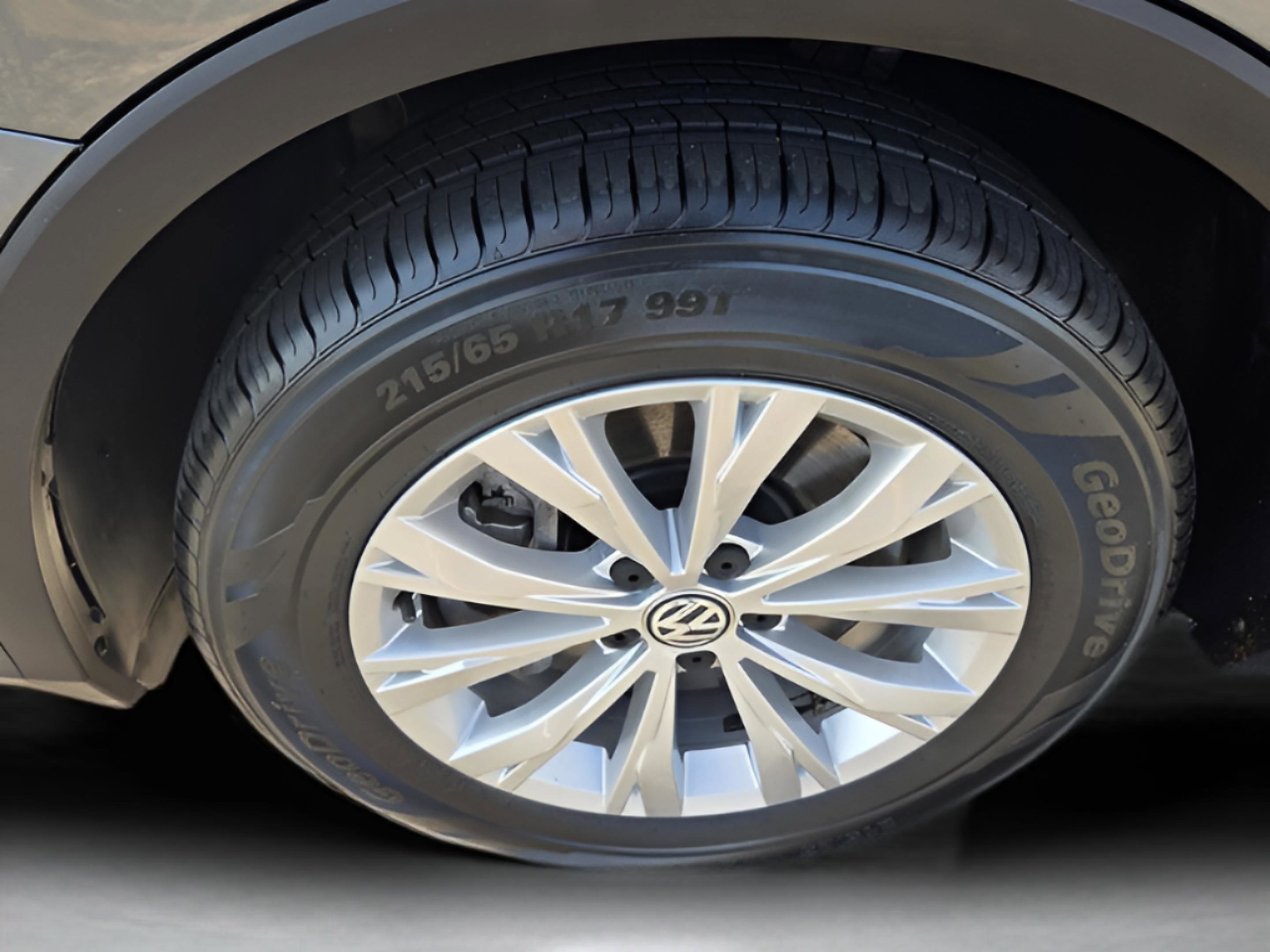 Used 2019 Volkswagen Tiguan S w/ Driver Assistance Package image 9