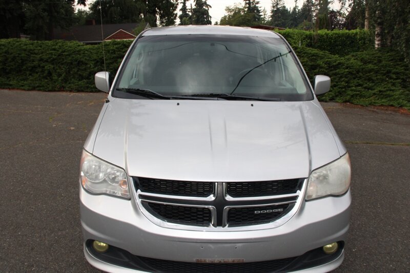 Used 2012 Dodge Grand Caravan Crew FWD image 9