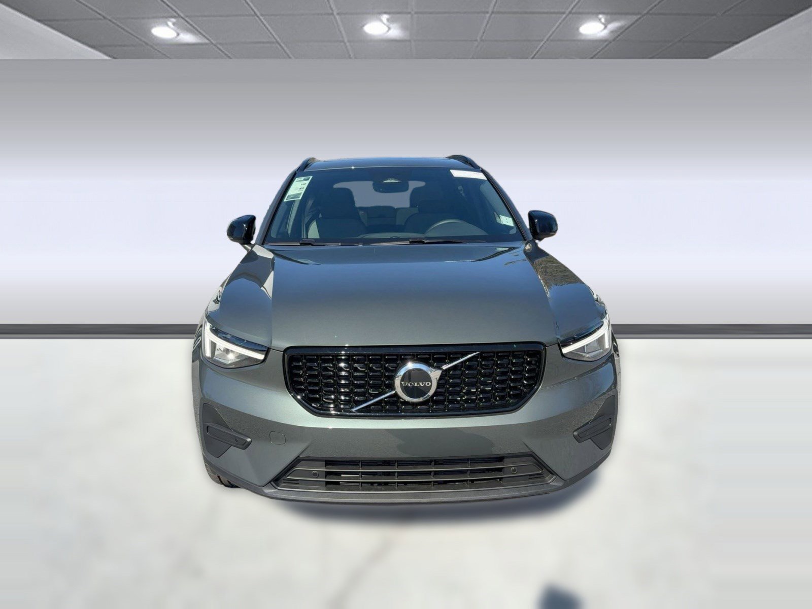 New 2026 Volvo XC40 B4 Core w/ Protection Package image 6