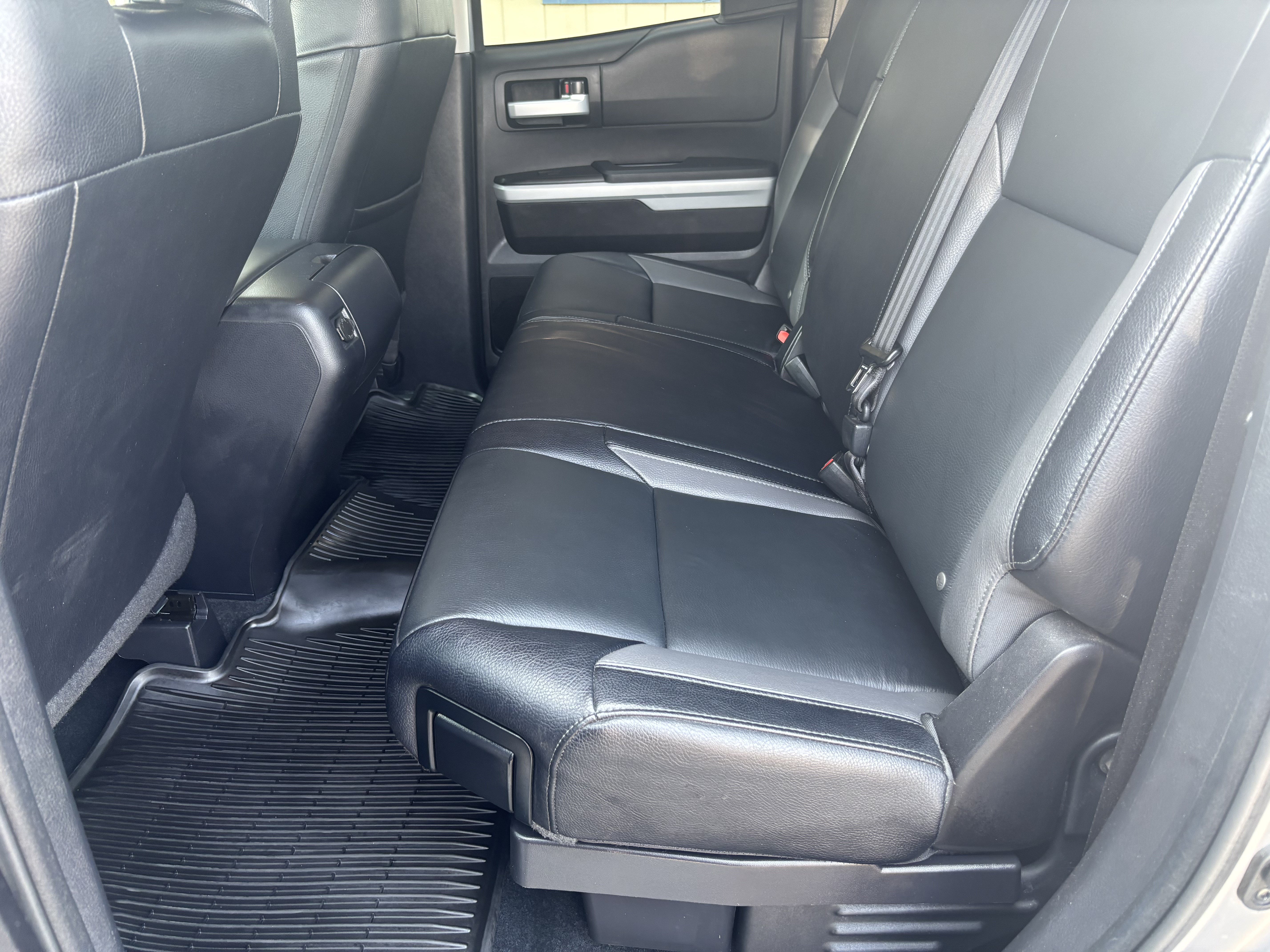 Used 2020 Toyota Tundra Limited w/ Limited Premium Package AWD/4WD image 24