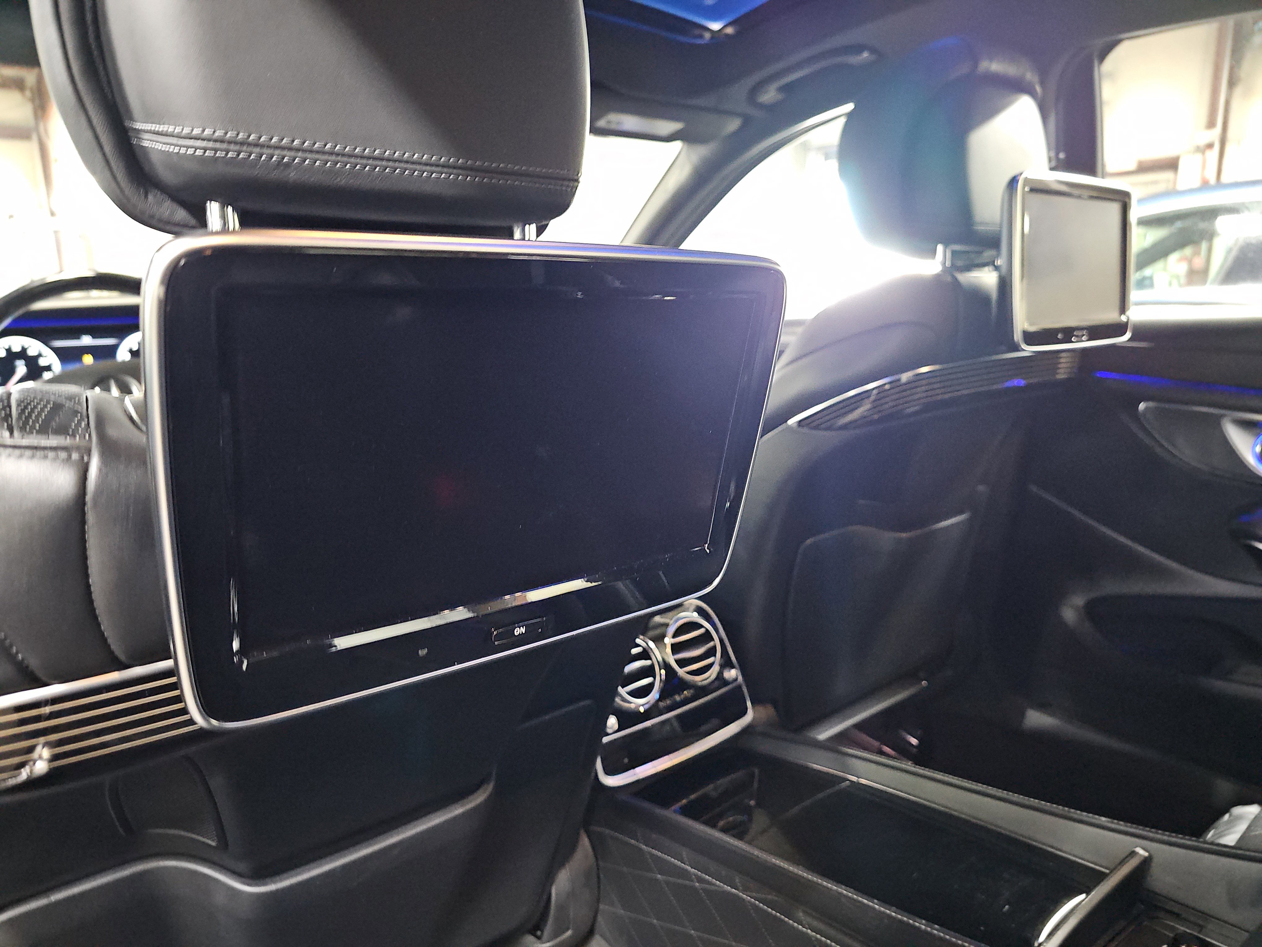 Used 2017 Mercedes-Benz Maybach S 600 image 15