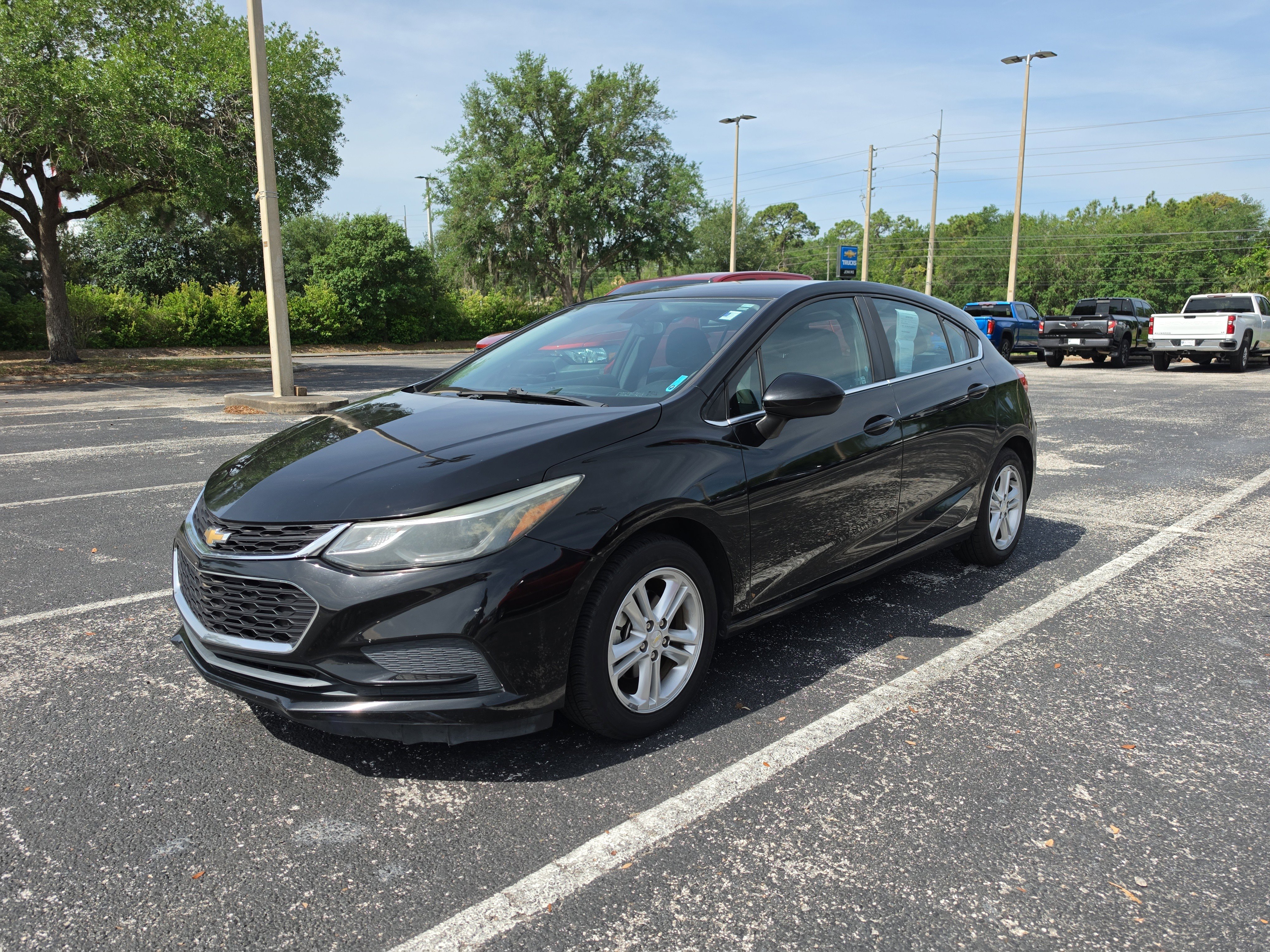 Used 2017 Chevrolet Cruze LT w/ Convenience Package FWD image 7