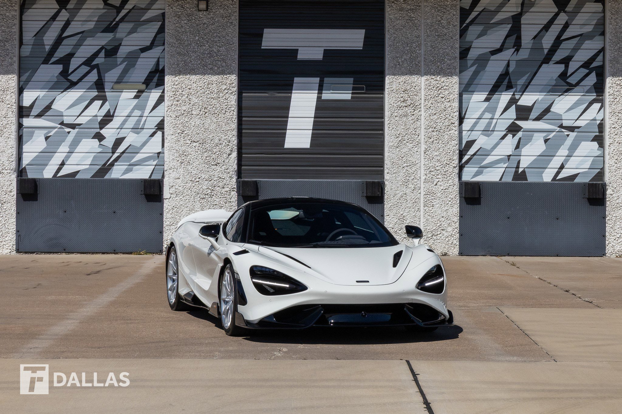 Used 2021 McLaren 765LT image 1