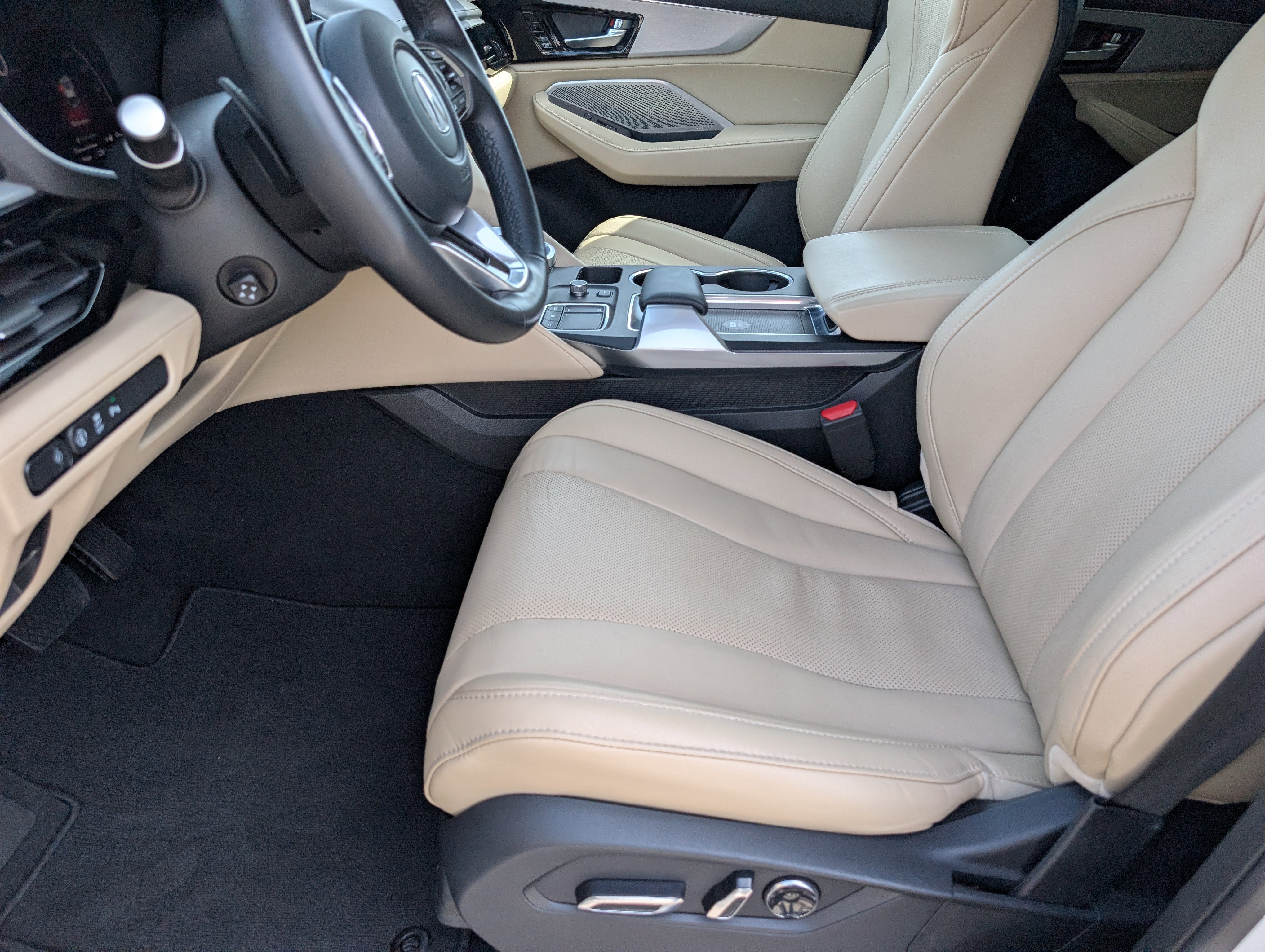 Certified 2023 Acura MDX FWD w/ Technology Package image 9