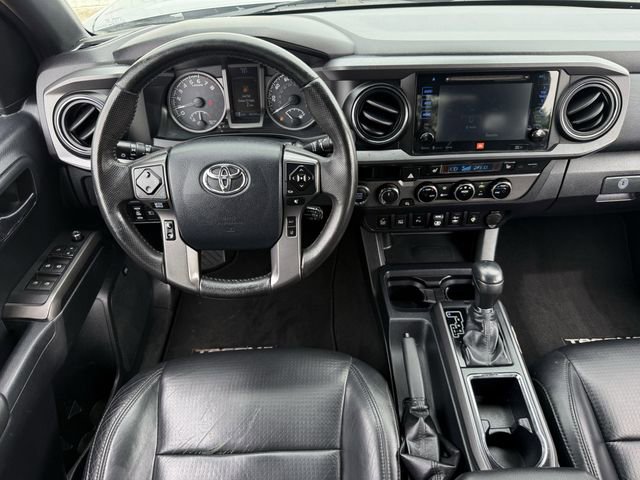 Used 2018 Toyota Tacoma TRD Off-Road AWD/4WD image 13