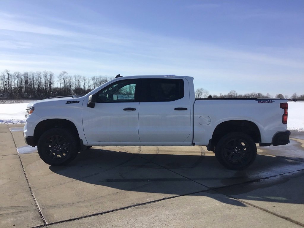 Used 2026 Chevrolet Silverado 1500 Custom Trail Boss w/ Turbomax Blackout Package image 8