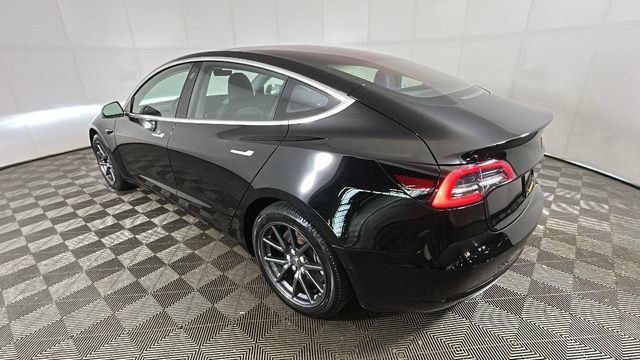 Used 2018 Tesla Model 3 Long Range RWD image 4