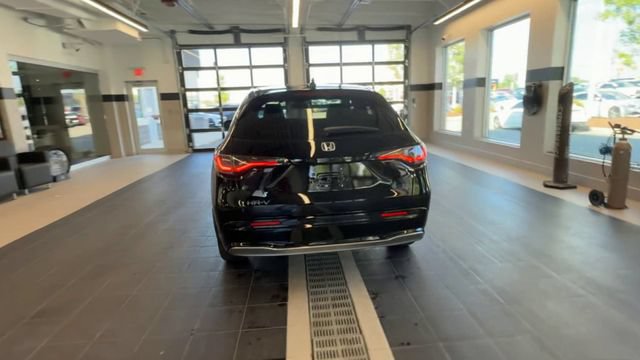 Used 2026 Honda HR-V EX-L image 9